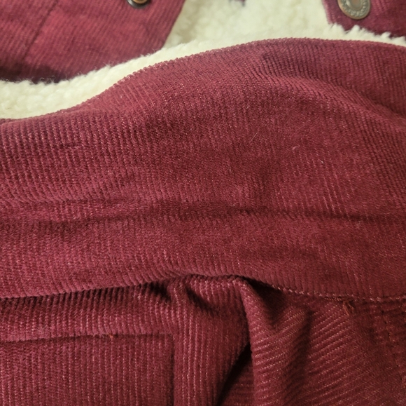 NWT Levi's Original Trucker Jacket Corduroy Sherpa Women's XS Irregular Burgundy - Picture 15 of 16